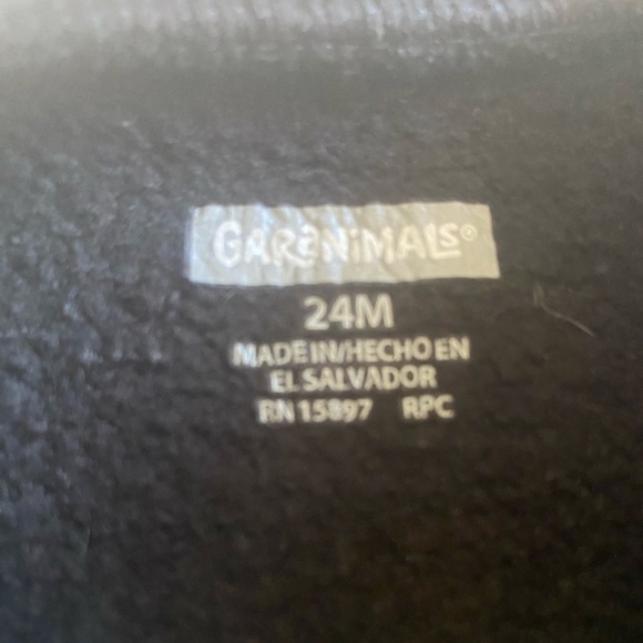 2 outfits, 5 pieces.  Sassy set! Size 18mo to 24 mo - Picture 2 of 3